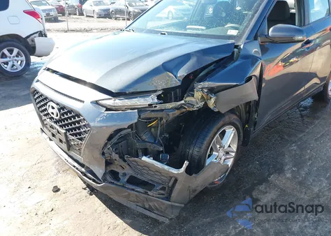 2018 Hyundai Kona Se z USA, uszkodzony, nr VIN KM8K12AAXJU181221